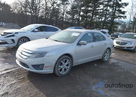 2012 Ford Fusion Se z USA, uszkodzony, nr VIN 3FAHP0HA1CR144968
